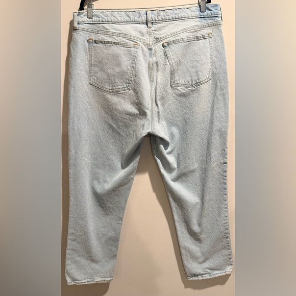Abercrombie Curve Love 90s Straight Jeans 33W / 16 Mid Rise Light Wash - Picture 3 of 5